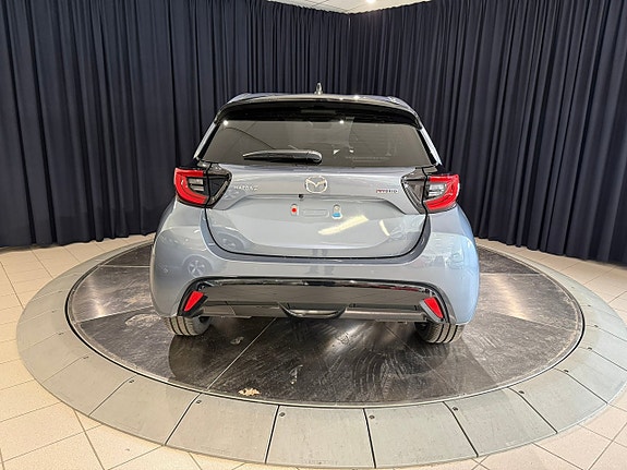 Mazda 2 5 of 12