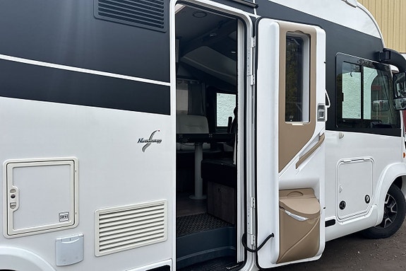 Benimar Amphitryon 967 3500 KG Alde Golvvärme Kyl/frys Ugn 5 bädd SE SPEC 5 of 30