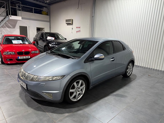 Honda Civic 2 of 5