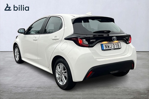 Toyota Yaris 3 of 5
