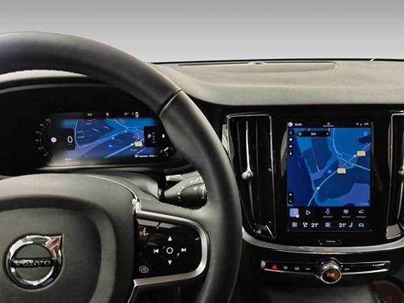 Volvo V60 Cross Country 8 of 12