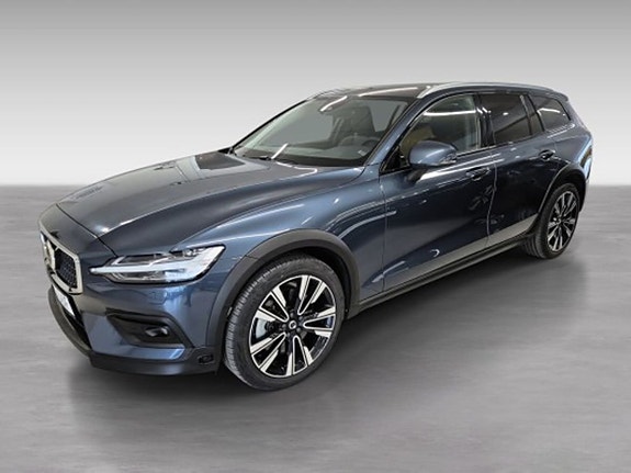 Volvo V60 Cross Country 3 of 5