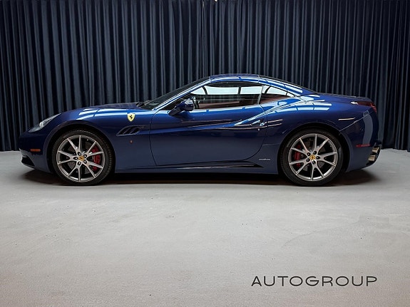 Ferrari California 2 of 5