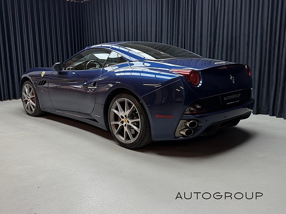 Ferrari California 3 of 5