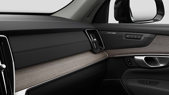 Volvo XC90 4 of 5