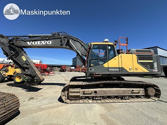 Volvo EC 380 EL med grävsystem och redskap