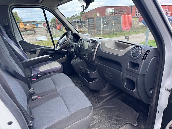 Renault Master 19 of 22