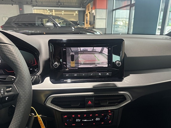 Seat Arona 16 of 17