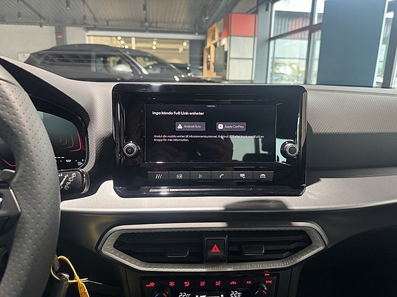 Seat Arona 15 of 17