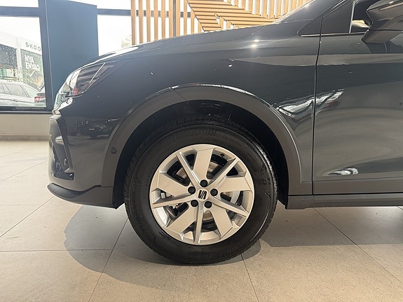 Seat Arona 17 of 17
