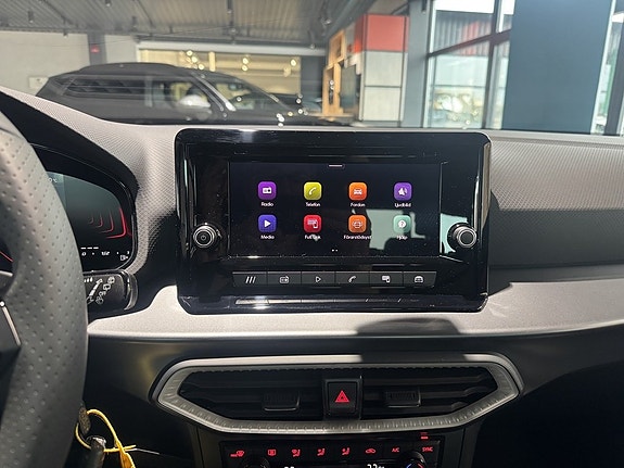 Seat Arona 14 of 17