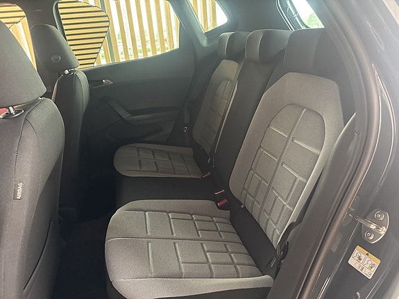 Seat Arona 7 of 17