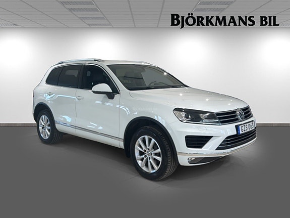 Volkswagen Touareg 3 of 15