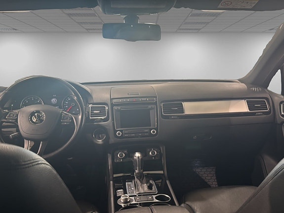 Volkswagen Touareg 7 of 15