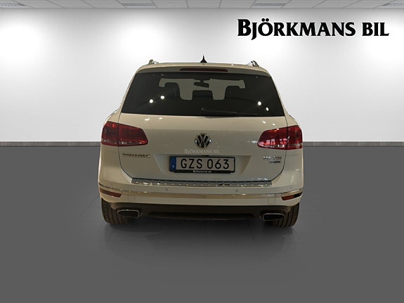 Volkswagen Touareg 5 of 15