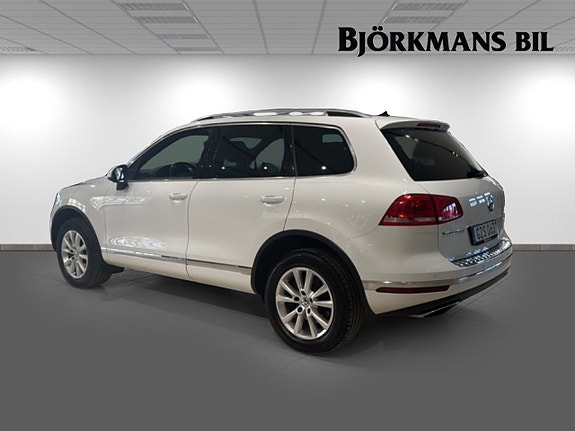 Volkswagen Touareg 6 of 15