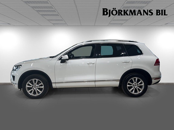 Volkswagen Touareg 4 of 15