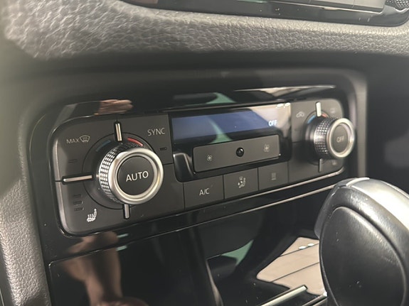 Volkswagen Touareg 13 of 15