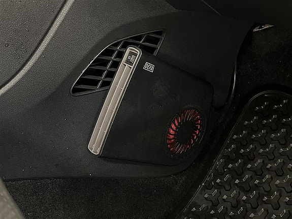 Volkswagen UP! 15 of 15