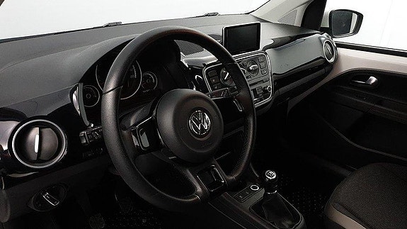 Volkswagen UP! 9 of 15