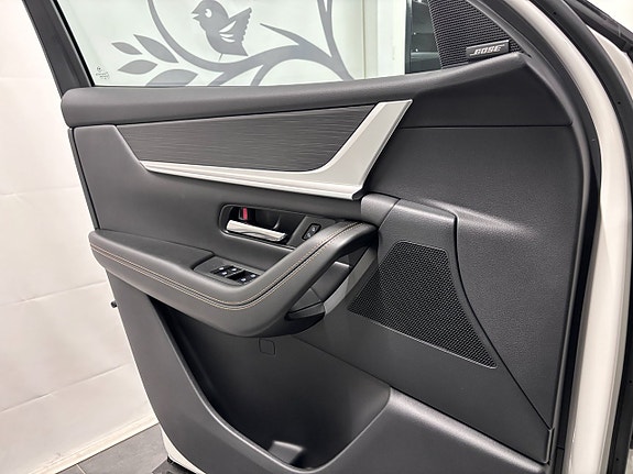 Mazda CX-60 14 of 17