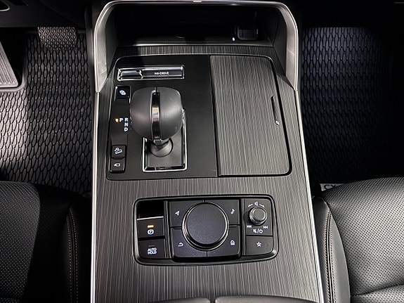 Mazda CX-60 12 of 17