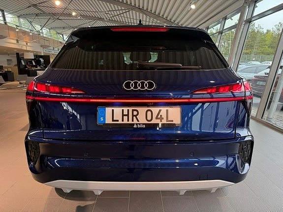 Audi Q3 6 of 14