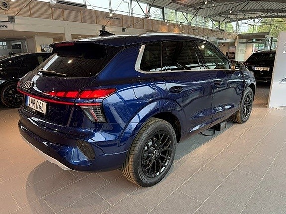 Audi Q3 7 of 14