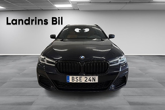 BMW 520d 2 of 5