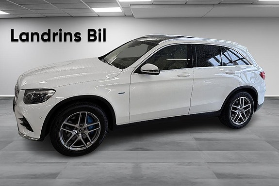 Mercedes-Benz GLC350 e 4 of 5