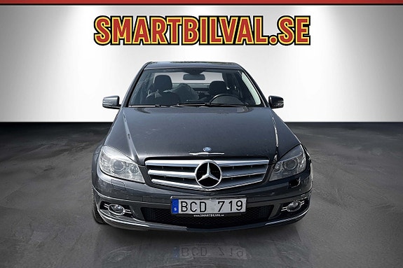 Mercedes-Benz C350 3 of 5