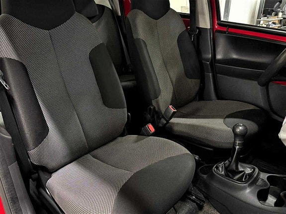 Toyota Aygo 16 of 20