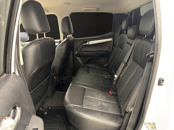Isuzu D-max 25 of 29