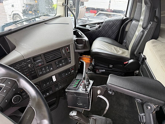 LASTVÄXLARE VOLVO FH540 TRIDEM PLOGUTRUSTAD 12 of 12
