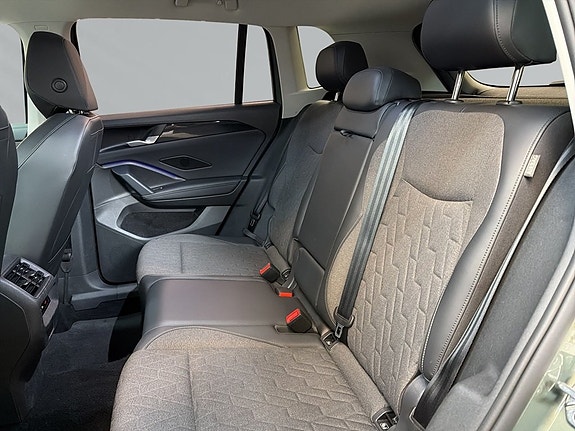 Volkswagen Tiguan 5 of 9