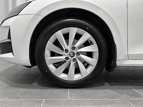 Skoda Octavia 6 of 17