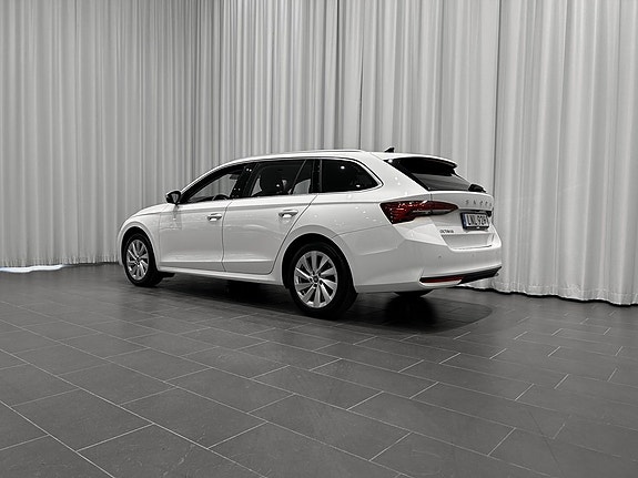 Skoda Octavia 3 of 5
