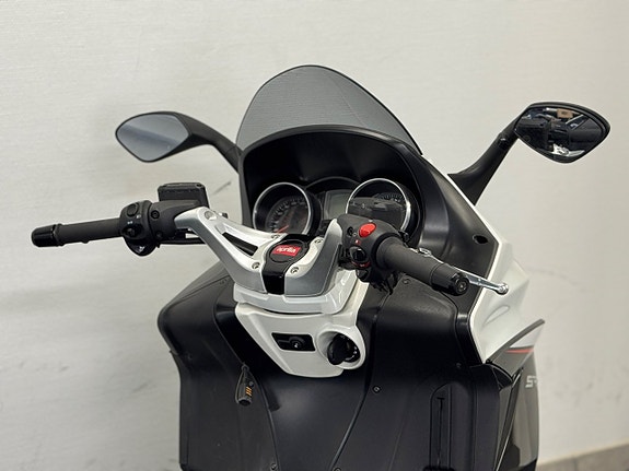 Aprilia SRV 850 - Maxiscooter - 76hk # 9 of 9