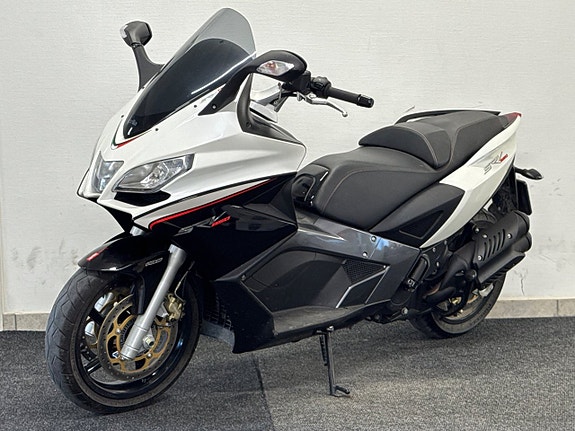 Aprilia SRV 850 - Maxiscooter - 76hk # 3.45% ränta! 3 of 5