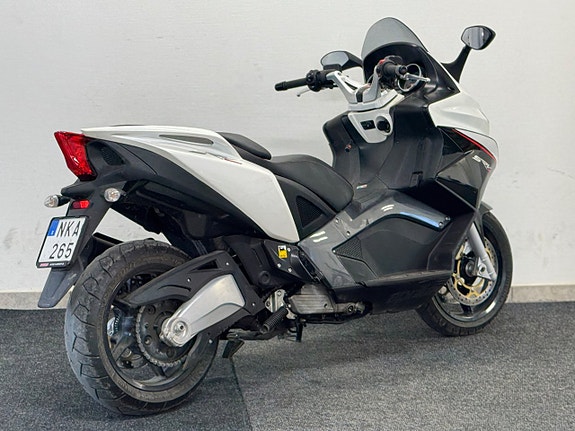 Aprilia SRV 850 - Maxiscooter - 76hk # 7 of 9