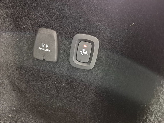 Volvo V60 Cross Country 9 of 11