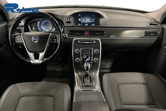 Volvo XC70 2 of 5