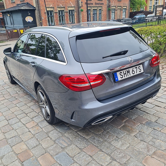 Mercedes-Benz C250 d 4 of 5