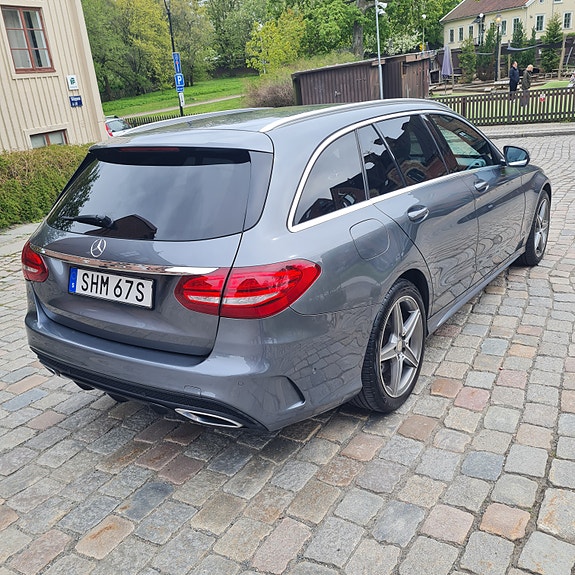 Mercedes-Benz C250 d 3 of 5