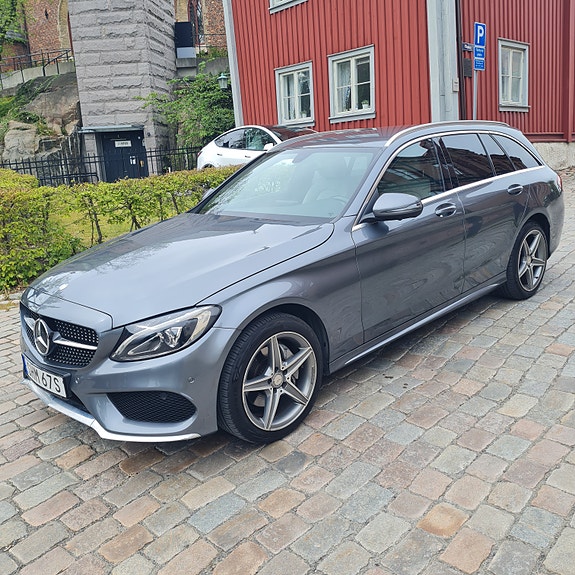 Mercedes-Benz C250 d 2 of 5