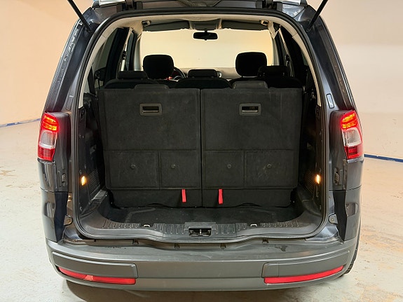 Ford Galaxy 9 of 14