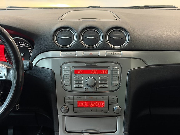 Ford Galaxy 12 of 14