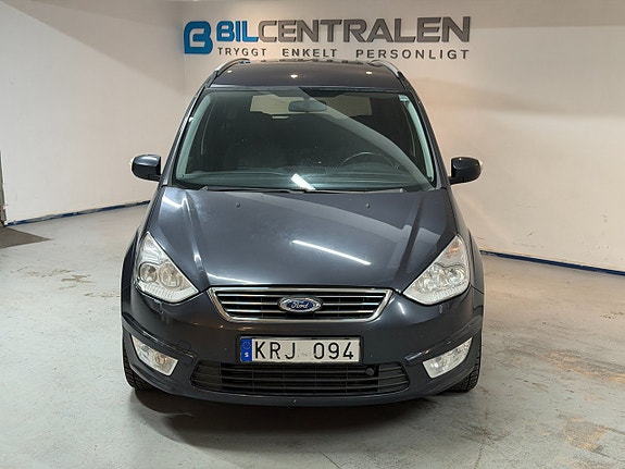 Ford Galaxy 2 of 5