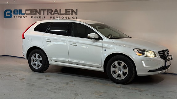 Volvo XC60 5 of 17