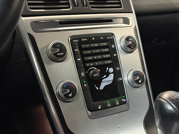 Volvo XC60 17 of 17